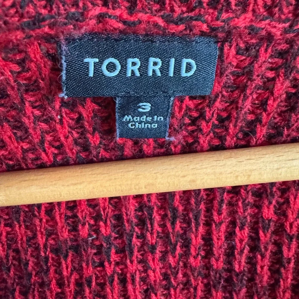 Torrid red v-neck tunic sweater size 3X